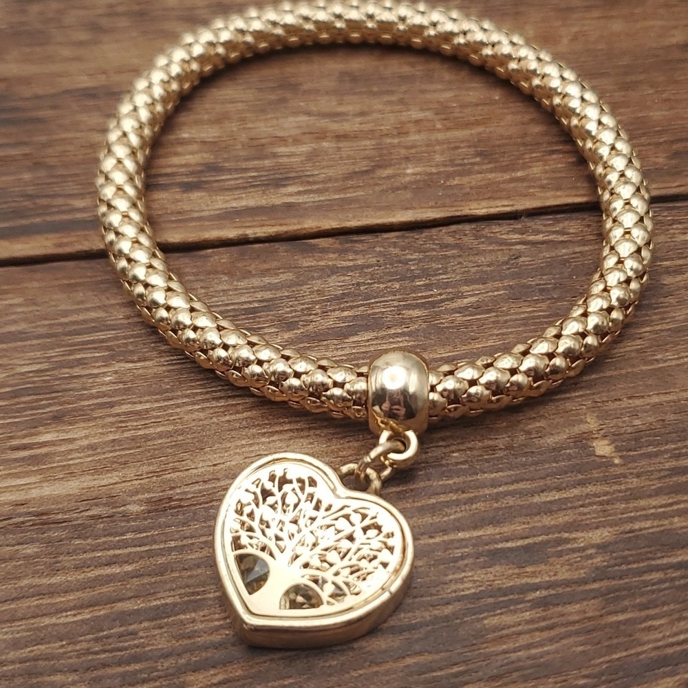 B1910 openwork‎ lace heart charm bracelet